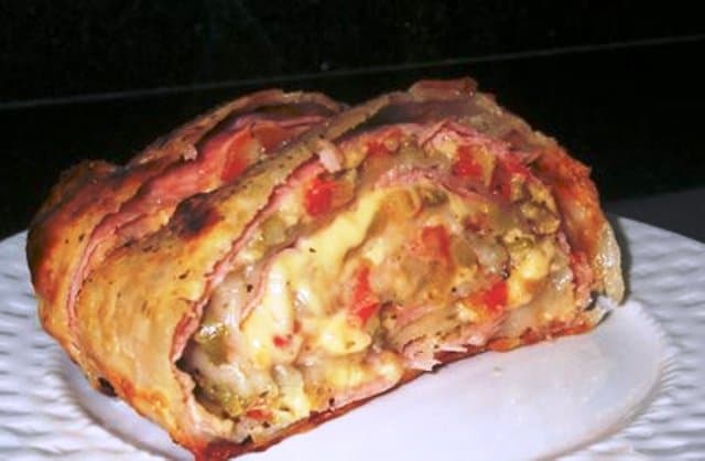 Rocambole de Massa de Pastel