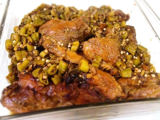 Frango com Quiabo Mineiro