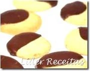 Petit Four de Leite Condensado