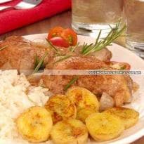 Frango com Alecrim e Banana