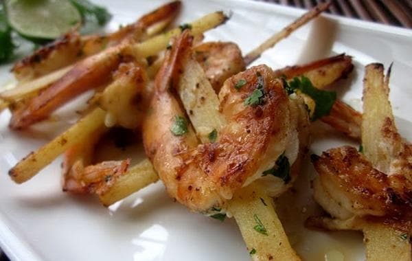 Camarões em Espeto de Cana