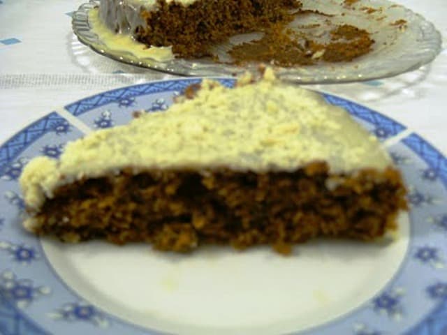 Bolo de Polpa de Tomate com Passas e Nozes