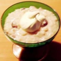 Pudim de arroz-doce com tâmaras
