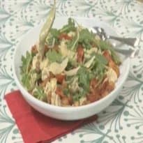 Salada de macarrão com pesto de maionese