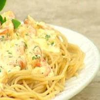 Macarrão ao Cheddar com Camarão