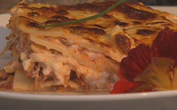 Lasanha de pernil desfiado