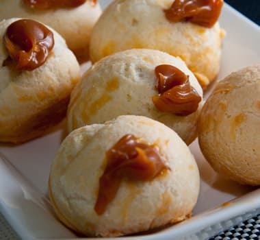 Pão de Queijo Recheado