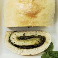 Pão Recheado com Manjericão