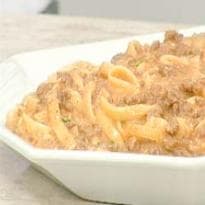 Macarrão Ninho com Carne e Requeijão