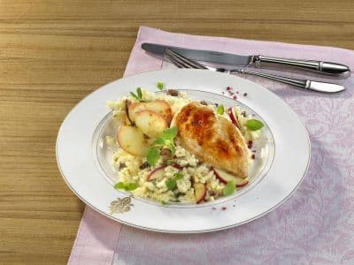 Filé de Frango sobre Risotto com Castanha