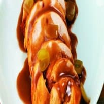 Peito de chester com molho de uvas