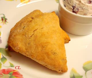 Scones de Nozes e Limão