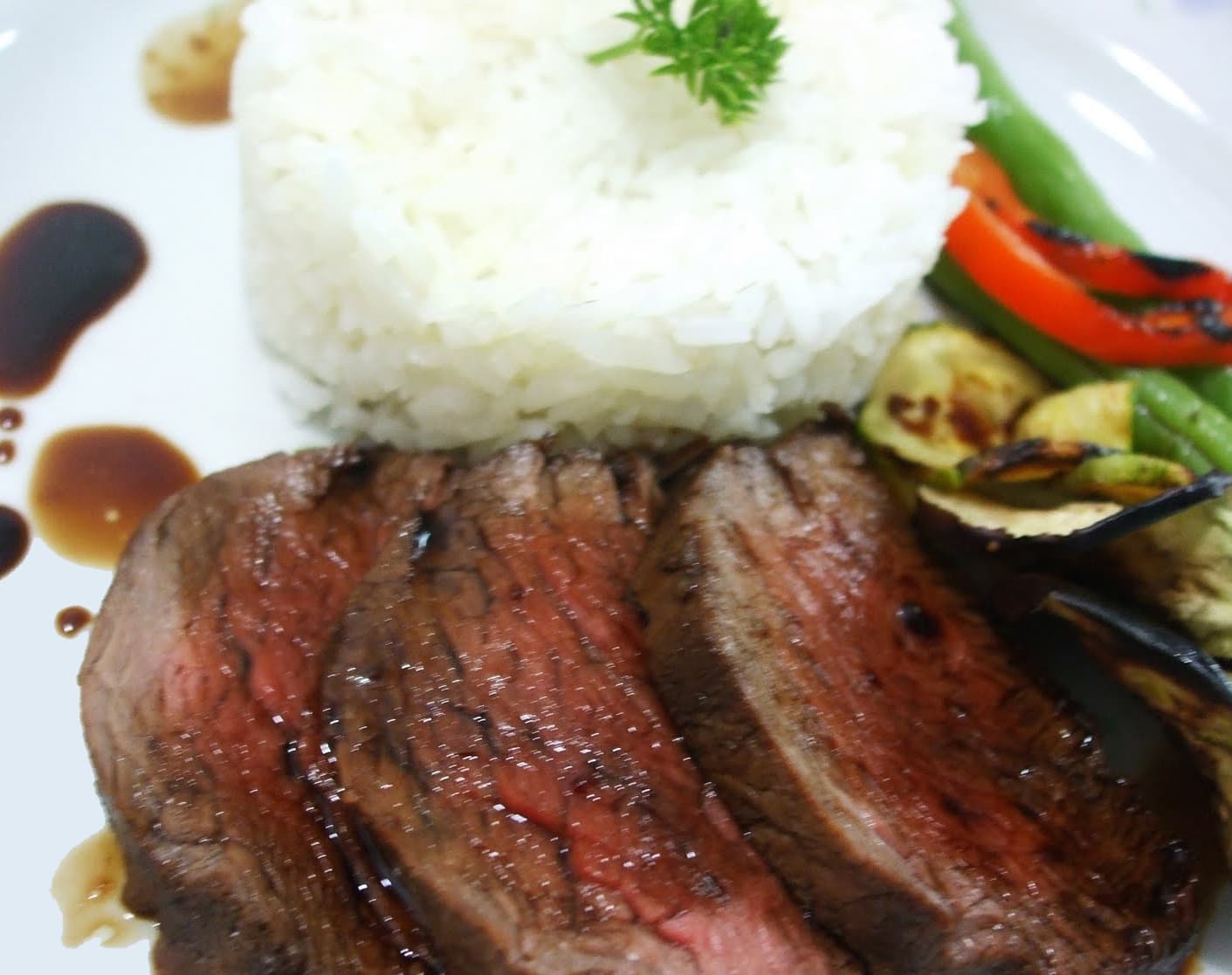 Rosbife com molho de pimentão