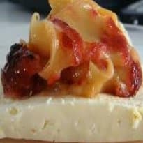 Torta de doce de leite com morango