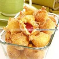 Bolinho de chuva com goiabada