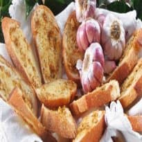 Torradas ao Alho e Óleo