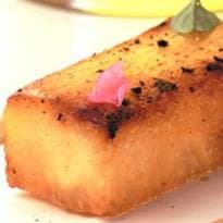 Abacaxi grelhado com caramelo