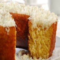 Bolo Cocada com Licor de Cacau