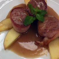 Medalhão de Suíno com Molho Escuro