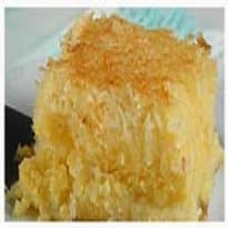 Broa de fubá com queijo e coco