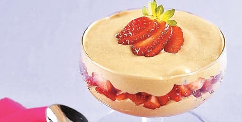 Gelado de doce de leite com morango