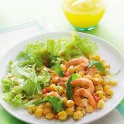 Salada de grão de bico e camarão