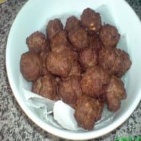 Almondega recheada com salsicha