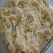 Salada de maionese de batata com abacaxi