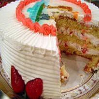 Bolo de Morango com Chantilly