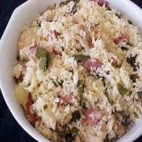 Arroz com repolho e linguiça