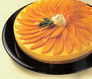 Cheesecake com calda de manga