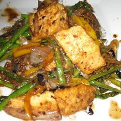 Stir-Fry de tofu com alho
