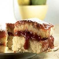 Bolo Branco com Goiabada