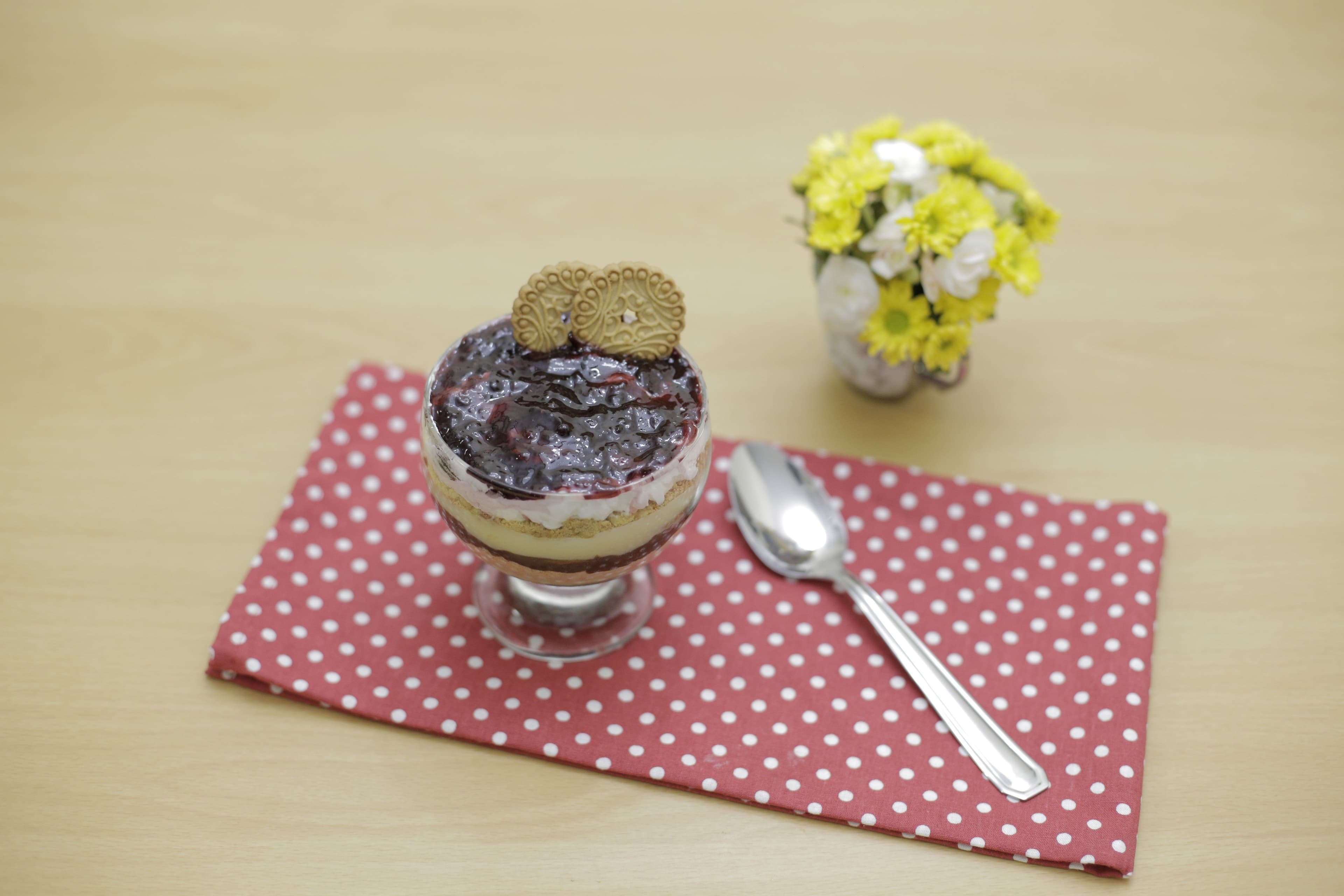Pavê de Ganache com Frutas Vermelhas