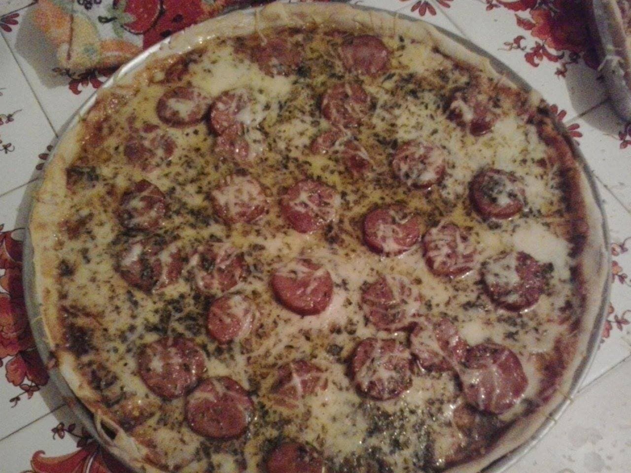 Pizza Saborosa de Calabresa