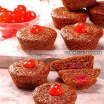 Bolinho de chocolate e cerejas