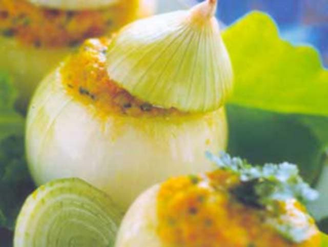 Cebolas recheadas ao vapor