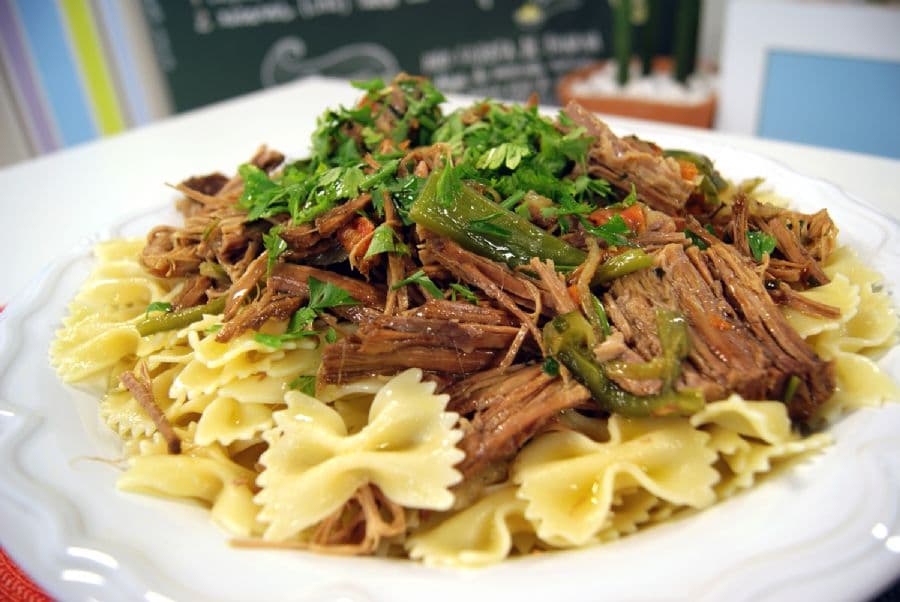 Carne Louca com Macarrão Gravatinha
