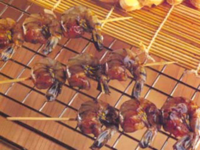 Camarão Defumado com Folhas de Chá