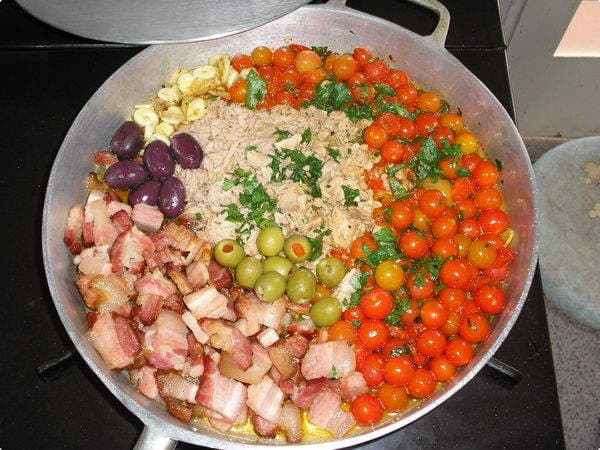 Macarrão Espaguete com Atum e Shitake