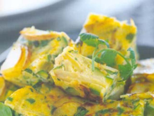 Cubos de fritada com abobrinha e batata