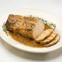 Lombo ao molho de damasco e nozes