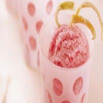 Sorvete com Morango e Casca de Laranja