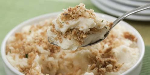 Purê de batata com farofa crocante