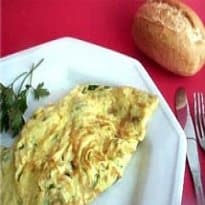 Omelete com requeijão e ervas