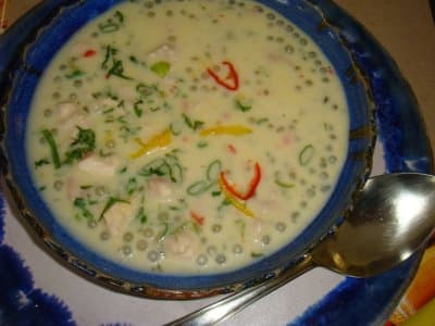 Sopa de sagu com caldo de mandioca