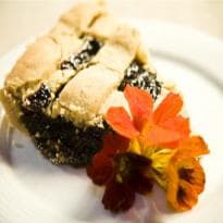 Crostata com geléia de jabuticaba