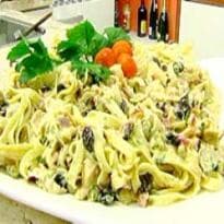 Macarrão com Creme de Frango Especial