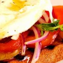 Bruschetta com mozzarella de Bufala