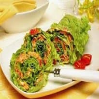 Alface recheado com queijos